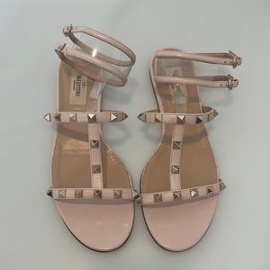 Valentino Garavani rockstud sandals blush
